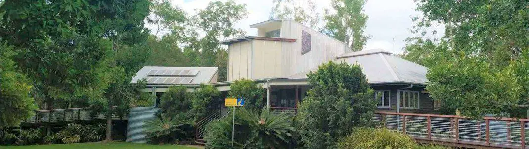 glasshouse mountains tourist information centre